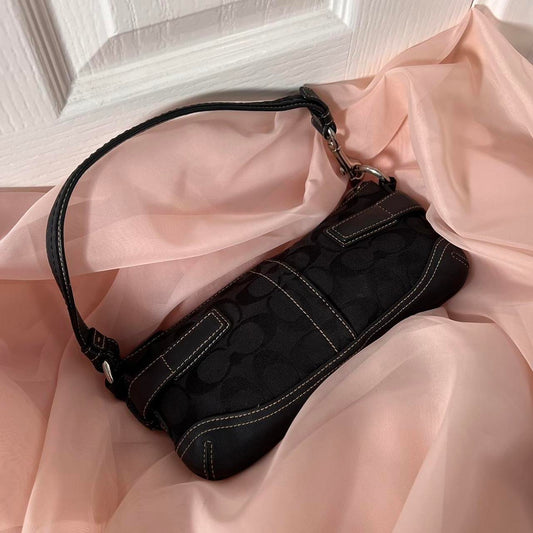 coach signature shoulder bag