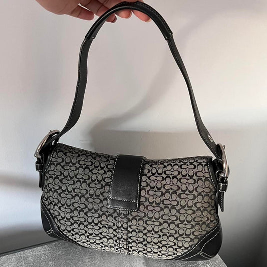 coach signature buckle demi shoulder bag - black/grey/silver